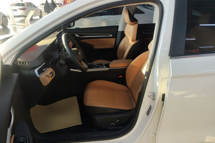 吉利汽车 帝豪 2025款 第4代 1.5L CVT旗舰型中控内饰19