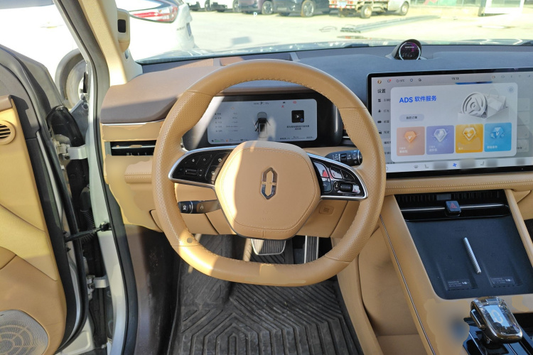 鸿蒙智行 问界M7 2024款 1.5T 智驾四驱Ultra版 6座局部细节13