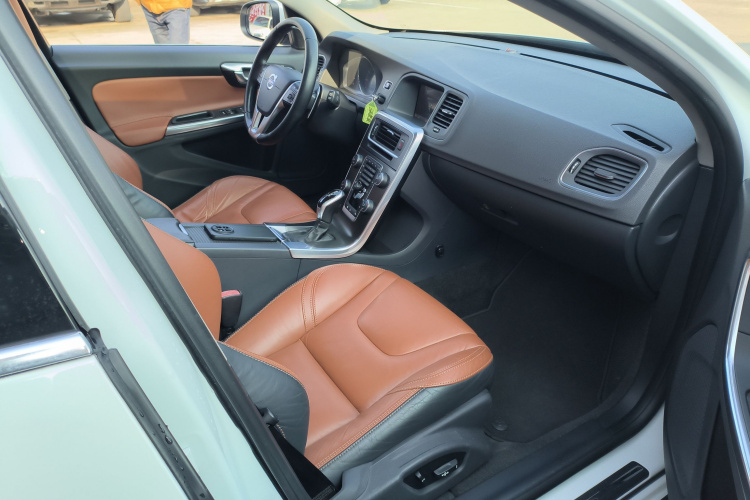 沃尔沃V60 2014款 改款 T5 智雅版局部细节41