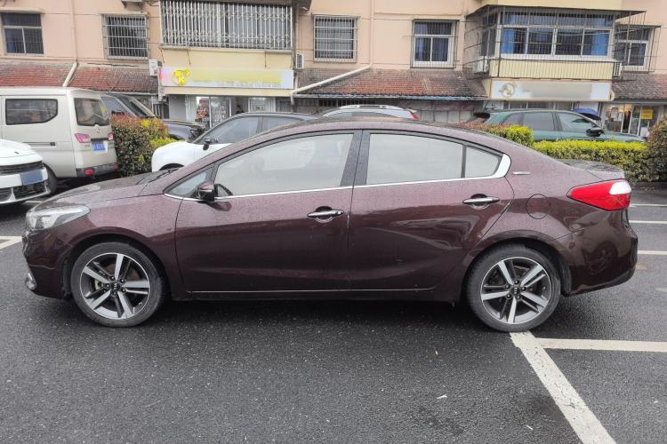 起亚K3 2017款  1.6L 自动15周年特别版GLS车身外观4