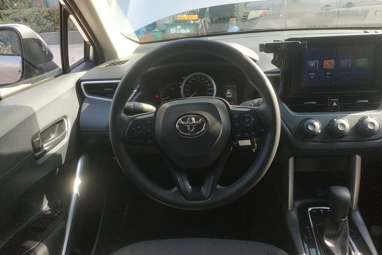 丰田 卡罗拉锐放 2022款 2.0L 先锋版局部细节13