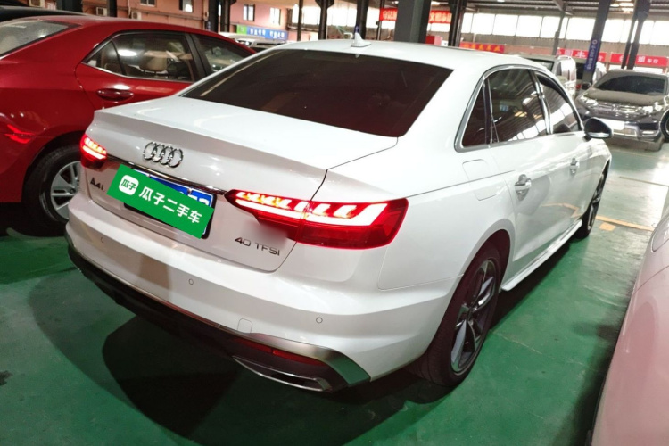 奥迪A4L 2022款 40 TFSI 时尚动感型车身外观7