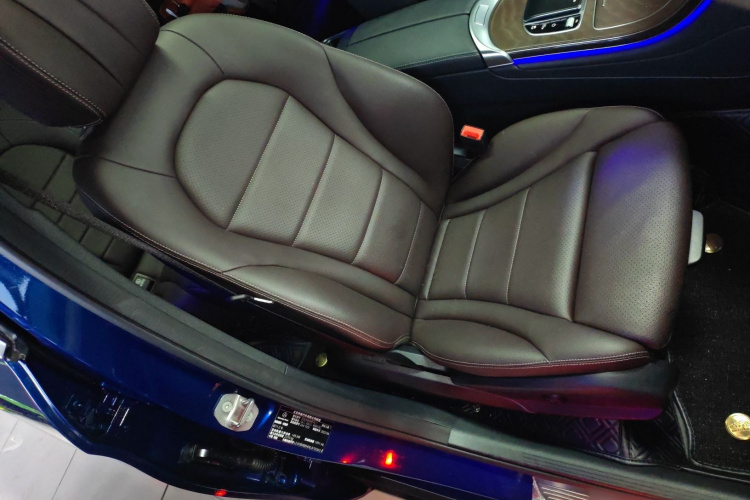 奔驰GLC 2022款 改款二 GLC 260 L 4MATIC 豪华型局部细节41