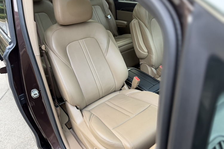 别克GL8 2018款 ES 28T 旗舰型 国VI局部细节41