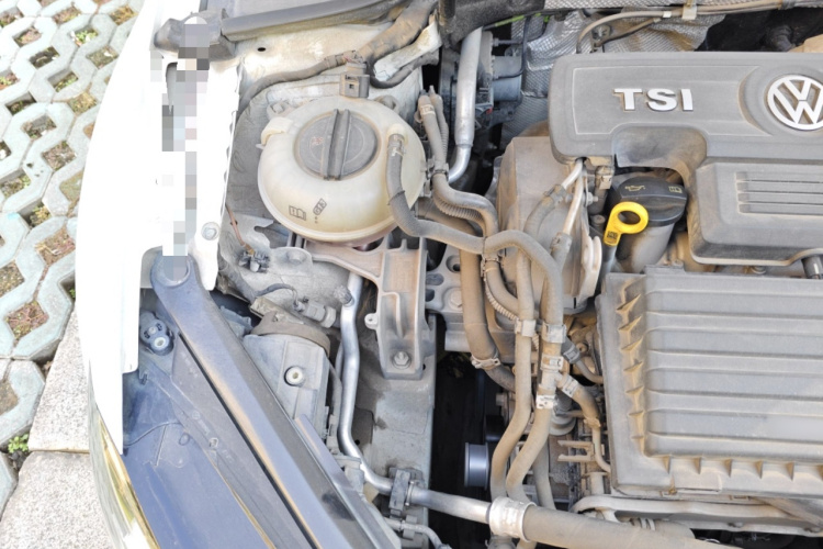 大众 高尔夫 2017款 230TSI 自动舒适百万辆纪念版局部细节9006