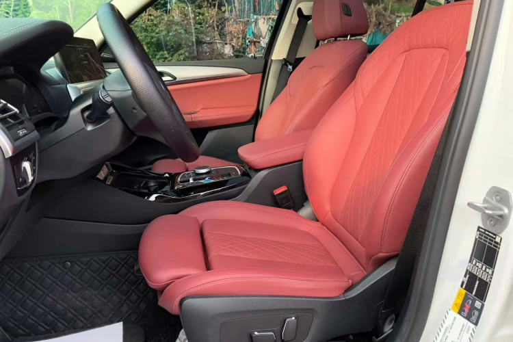 宝马iX3 2024款 创领型中控内饰7006