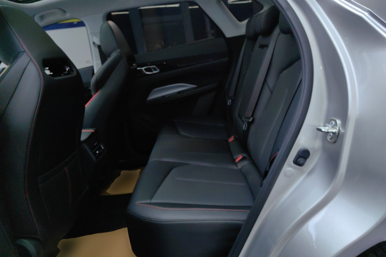 长安欧尚Z6 2022款 蓝鲸 1.5T DCT智领型城市版中控内饰21