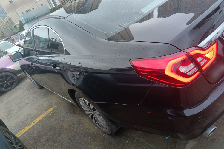 红旗H7 2021款 1.8T 舒适版车身外观4