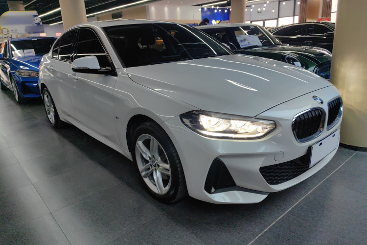 宝马1系 2020款 120i M运动套装车身外观6002