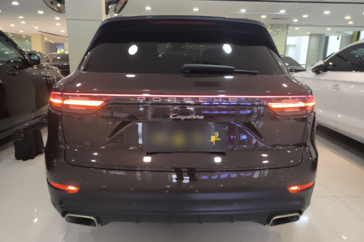 保时捷 2019款 Cayenne 3.0T车身外观6