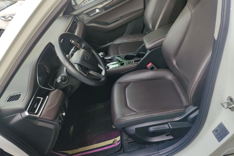 江汽集团 嘉悦A5 2020款 1.5T CVT超越型中控内饰19