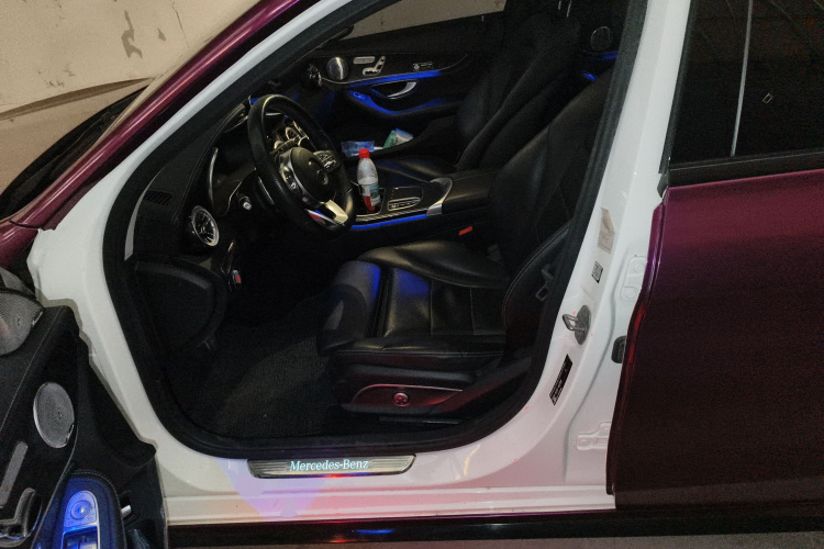 奔驰C级 2019款 改款 C 260 L 运动版中控内饰19