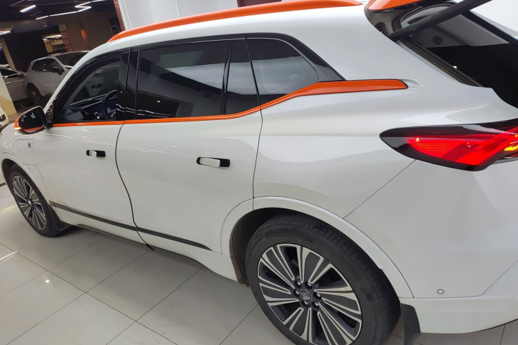 别克E5 2023款 臻享标准续航版车身外观4