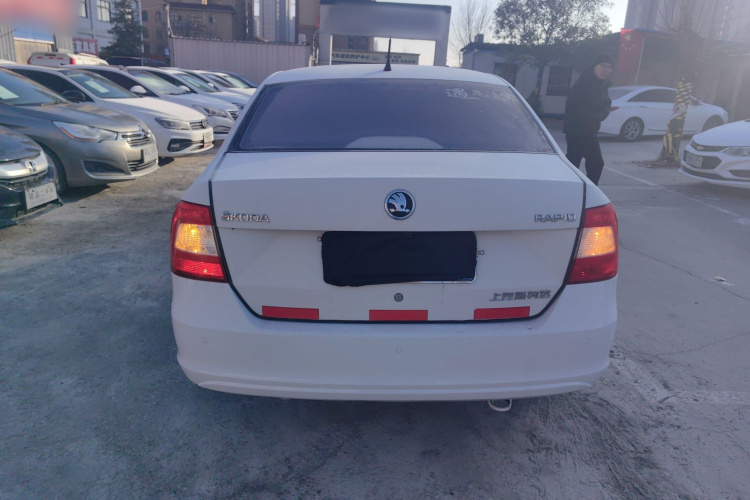 斯柯达 昕锐 2016款 1.4L 手动创行版车身外观6