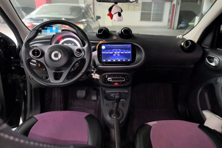 smart forfour 2018款 1.0L 52千瓦激情版中控内饰12