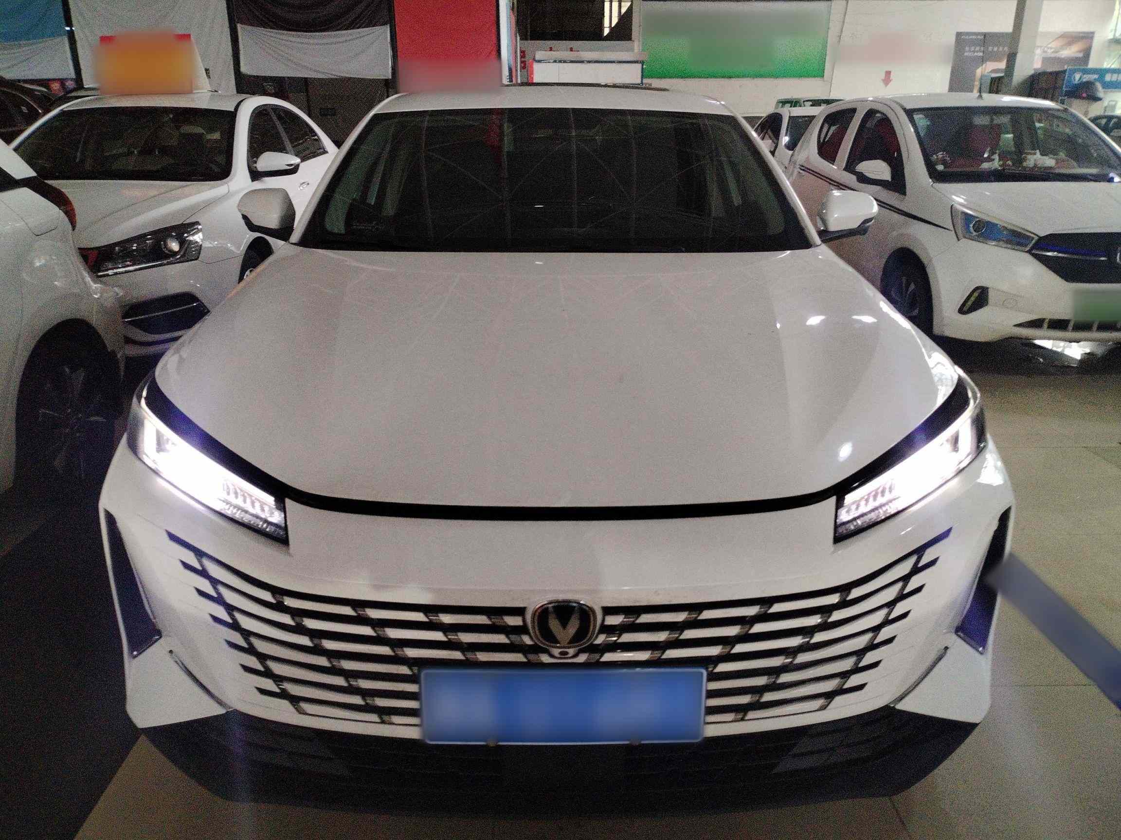 长安 逸动 2024款 1.5T GDI自动 尊贵型(1)