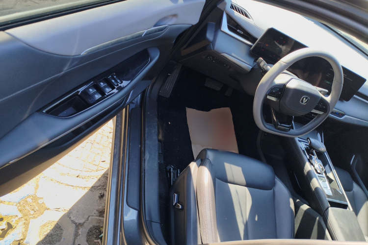 长安 锐程PLUS 2023款 1.5T DCT尊贵型中控内饰20