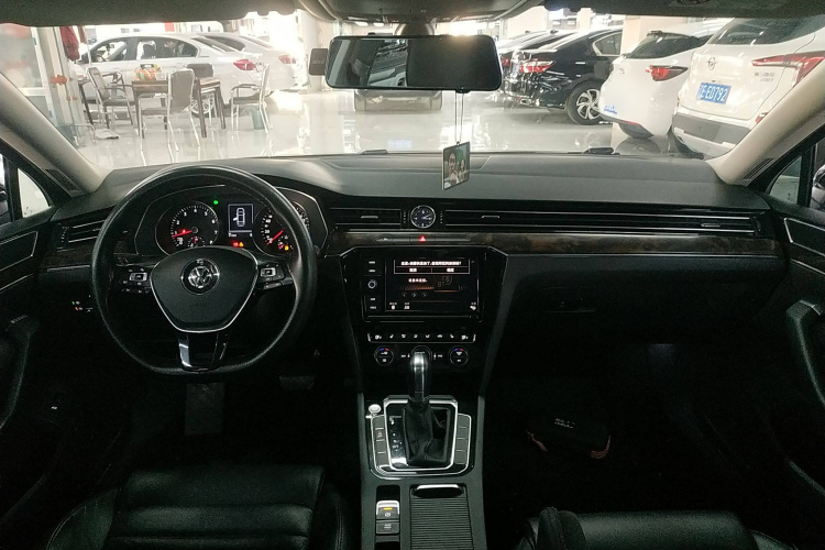 大众 迈腾 2019款 330TSI DSG 豪华型 国V中控内饰7002