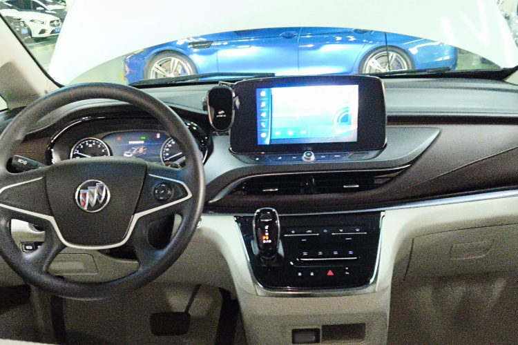 别克GL8 2023款 陆上公务舱 舒适型中控内饰12