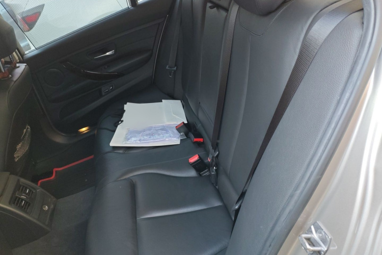 宝马3系 2015款 320Li 超悦版豪华设计套装中控内饰7004