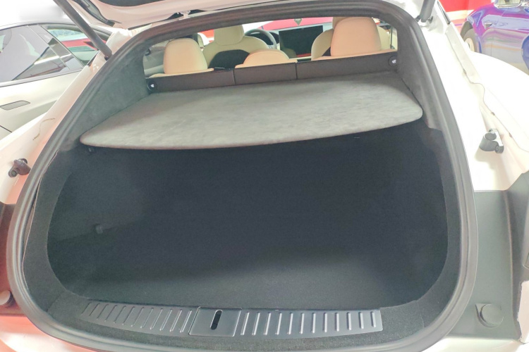 特斯拉 Model S 2023款 双电机全轮驱动版机舱底盘23