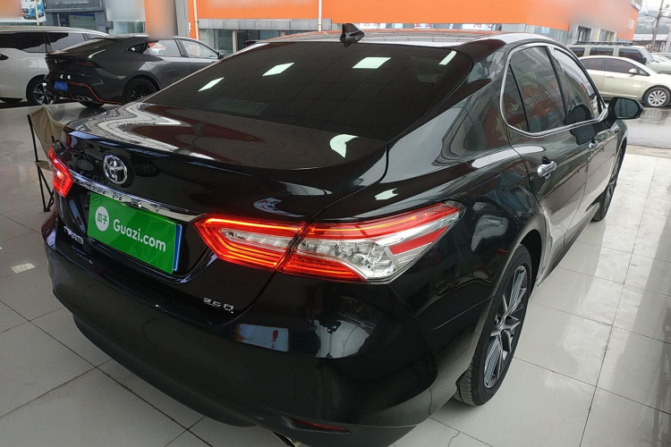 丰田 凯美瑞 2023款 2.5Q 旗舰版车身外观7