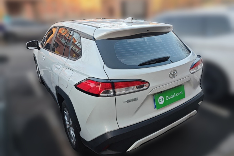 丰田 卡罗拉锐放 2023款 2.0L 精英版车身外观5