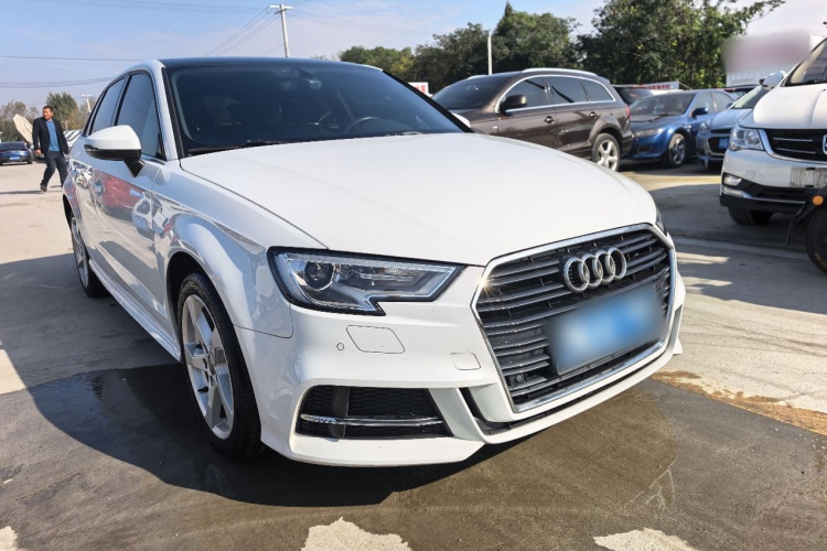 奥迪A3 2018款 30周年年型 Sportback 35 TFSI 时尚型车身外观6005