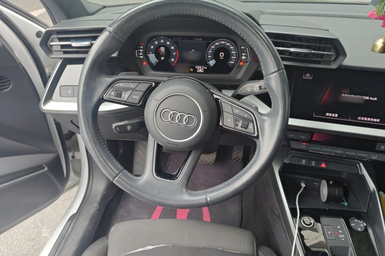 奥迪A3 2021款 Sportback 35 TFSI 进取致雅型中控内饰13
