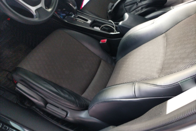 本田 杰德 2017款 210TURBO CVT风尚版 5座局部细节19