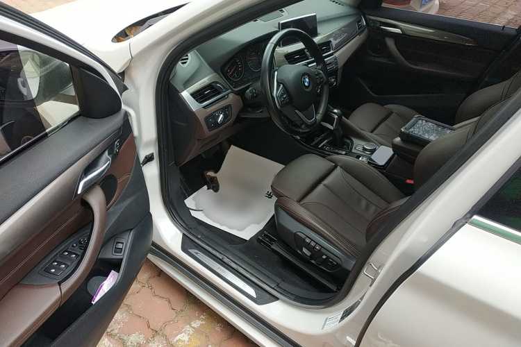 宝马X1 2018款 xDrive20Li 豪华型中控内饰20