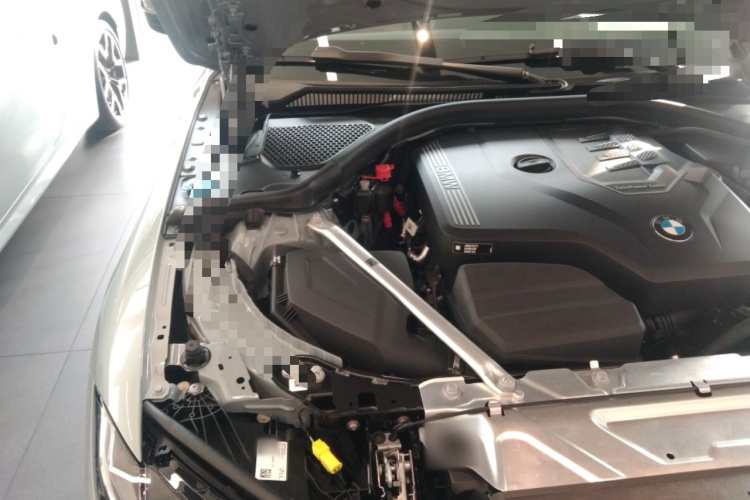 宝马4系 2024款 430i M运动曜夜套装机舱底盘25