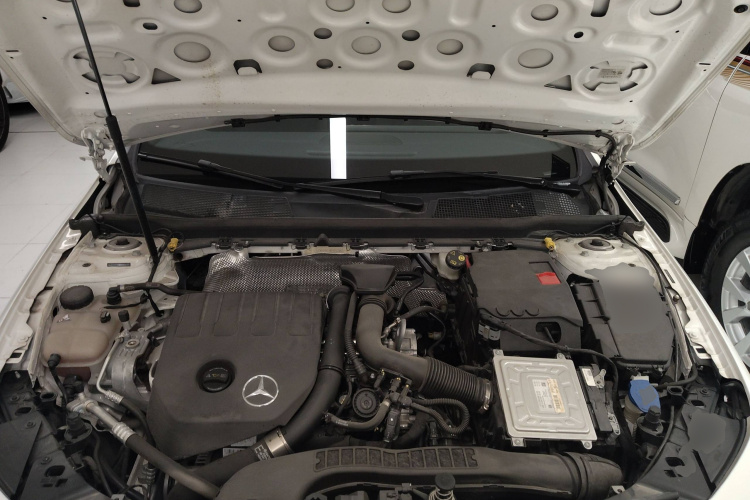 奔驰A级 2019款 A 180 L 运动轿车局部细节24