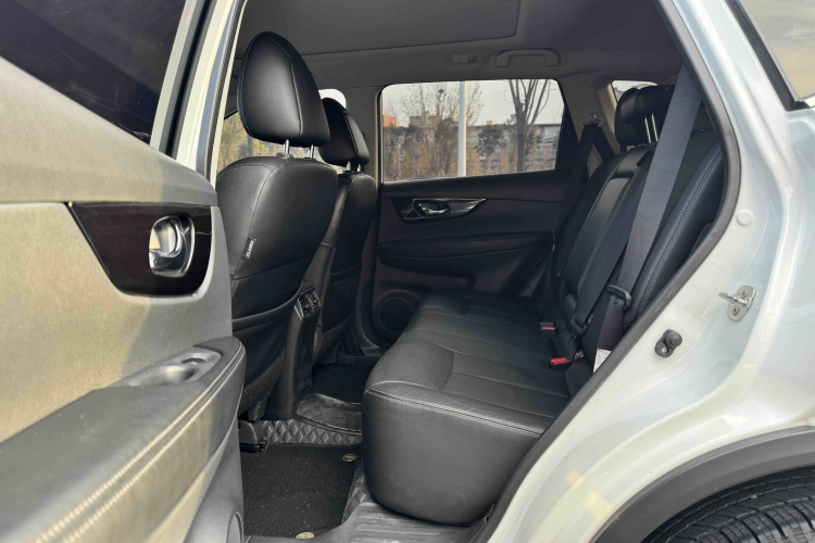 日产 奇骏 2020款 2.0L XL Premium CVT 2WD智联尊享版中控内饰7001