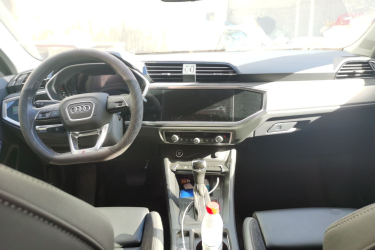 奥迪Q3 Sportback 2023款 40 TFSI 时尚型中控内饰12