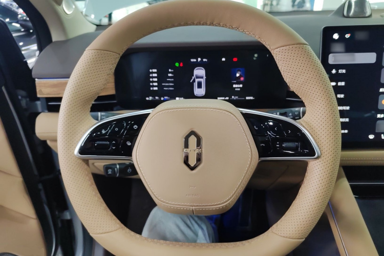 鸿蒙智行 问界M7 2024款 1.5T 后驱Plus版 5座中控内饰13