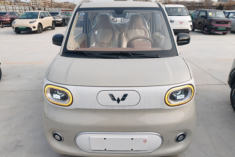 五菱汽车 宏光MINIEV 2024款 第三代 215km 青春版车身外观2