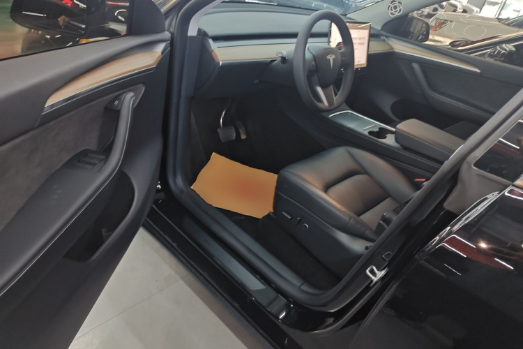 特斯拉 Model Y 2022款 改款 后轮驱动版中控内饰20