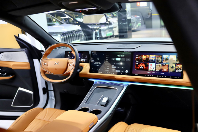 小鹏G9 2025款 625 长续航 Max中控内饰7005