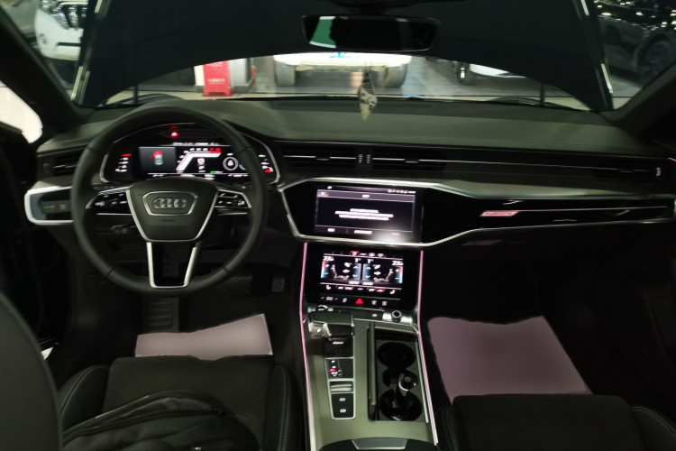 奥迪A6L 2021款 55 TFSI quattro 尊享动感型中控内饰7002
