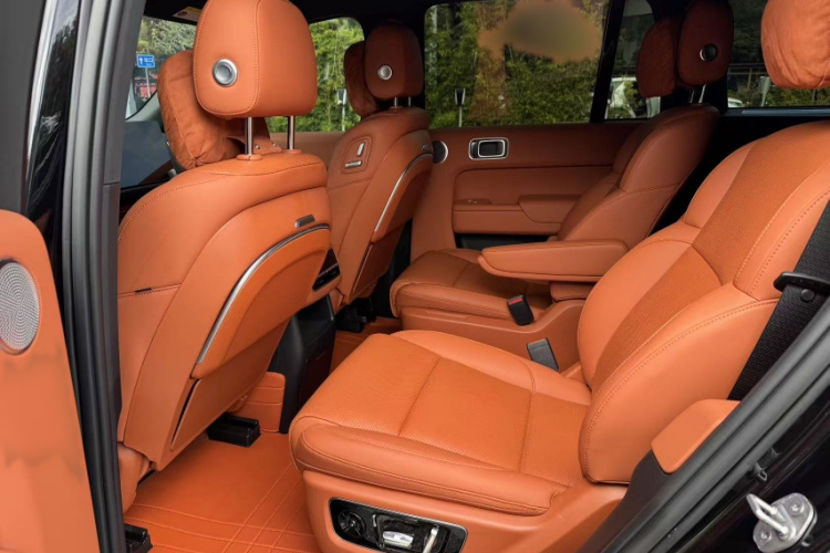 理想汽车 理想L8 2023款 Pro中控内饰7006