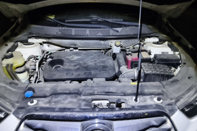 海马S5 2015款 1.6L 手动舒适型局部细节24