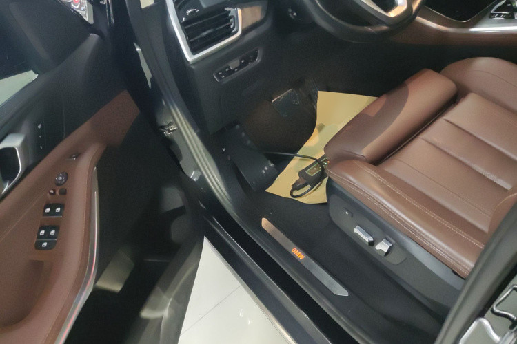 宝马X5(进口) 2021款 xDrive30i X设计套装中控内饰20