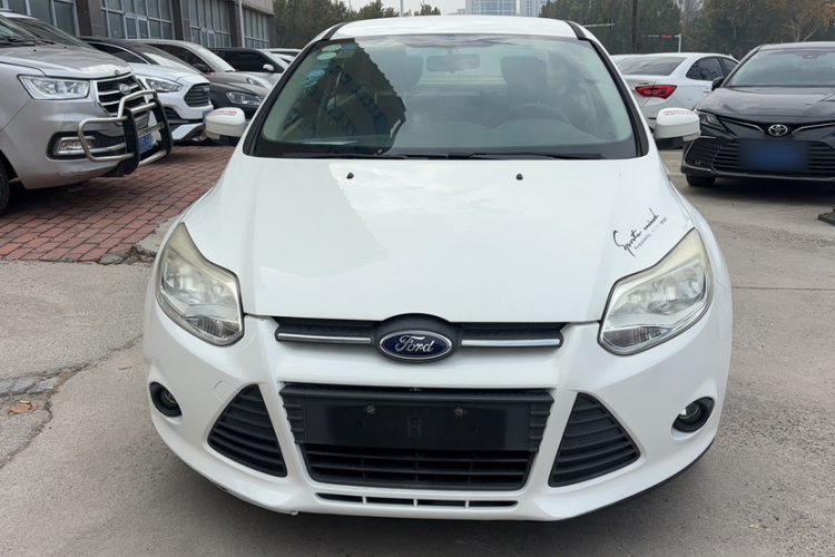 福特 福克斯 2012款 三厢 1.6L 自动舒适型车身外观6004