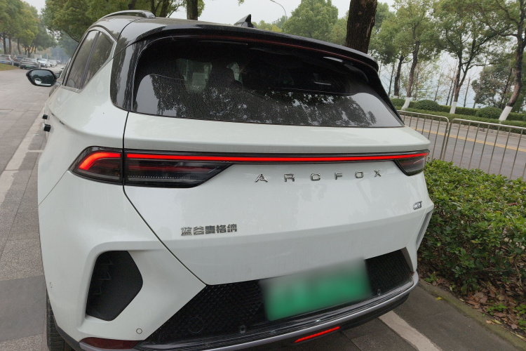 ARCFOX极狐 极狐 阿尔法T(ARCFOX αT) 2022款 653S 160kW车身外观6