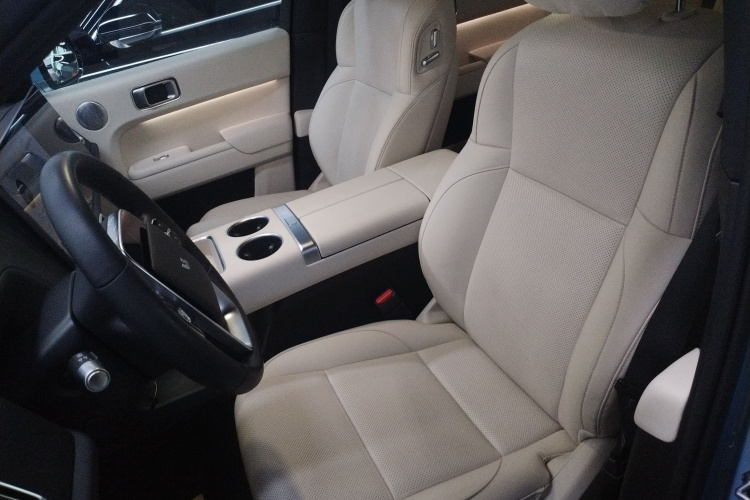 理想汽车 理想L7 2024款 Ultra中控内饰19