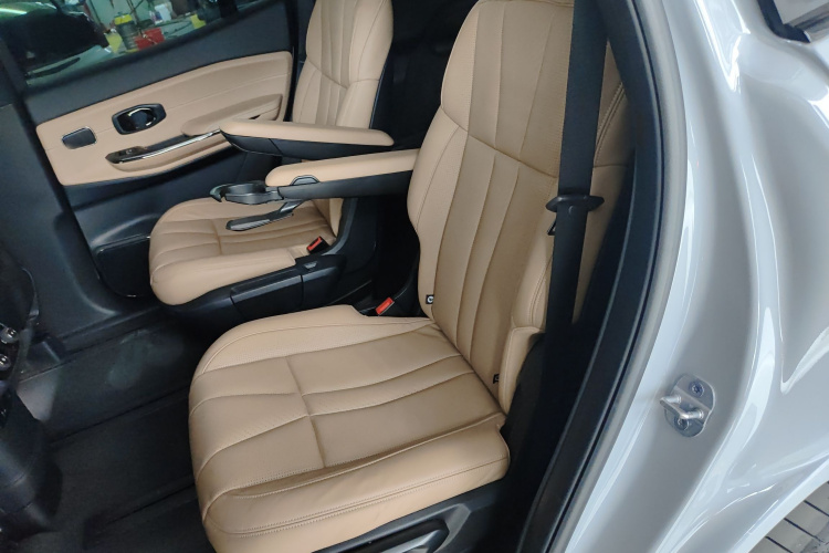 蔚来ES8 2020款 580KM 签名版 六座版中控内饰7004