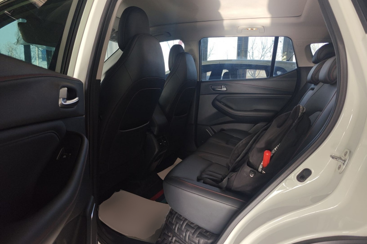 广汽传祺 传祺GS4 2020款 270T 自动智联科技版中控内饰21