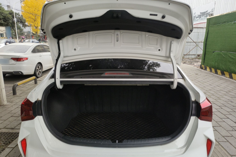 现代 悦纳 2020款 1.4L CVT GLS炫酷版局部细节23