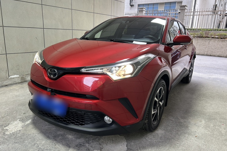 丰田C-HR 2020款 2.0L 领先版车身外观1
